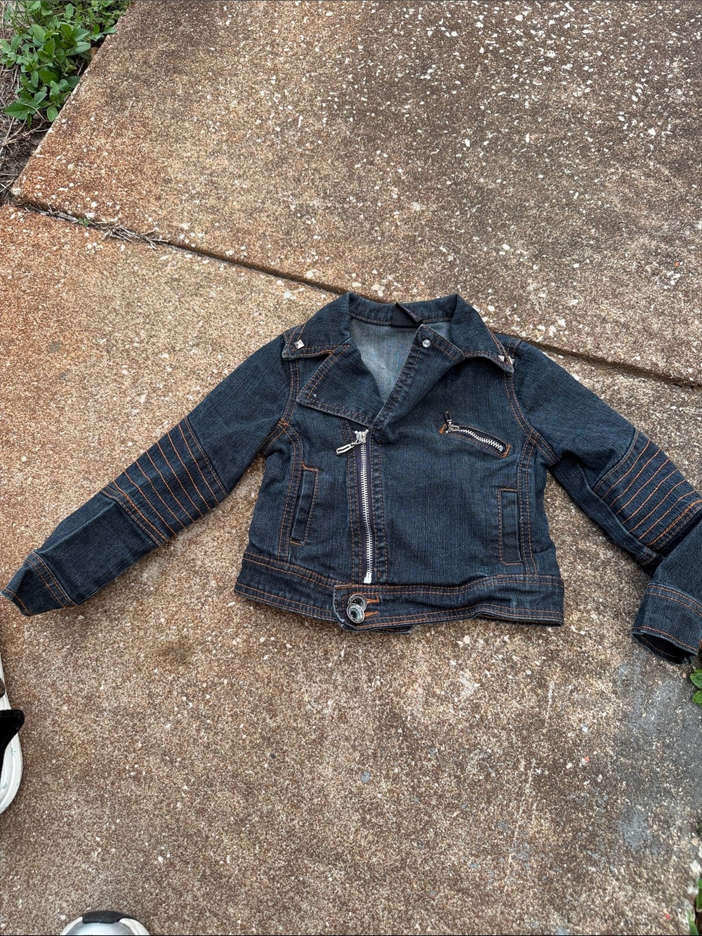 Kids Rubee Jeans Dark Denim Moto Jacket with Contrasting Stitching. Size 4